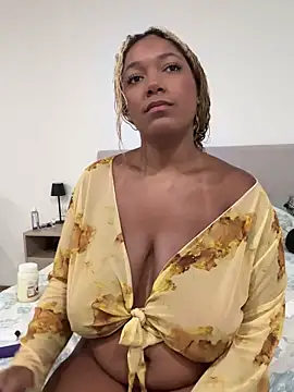 x deluLuz x online show from 09/18/25, 11:51