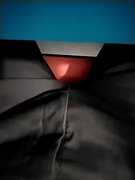 Thanhk77777 online show from 10/13/25, 10:37