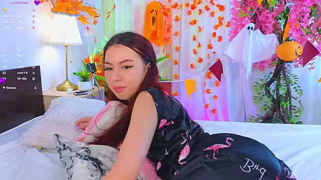 Snapshot of JenniferGlover chatting on 11/02/25, 07:44 JenniferGlover online show from 11/02/25, 07:44