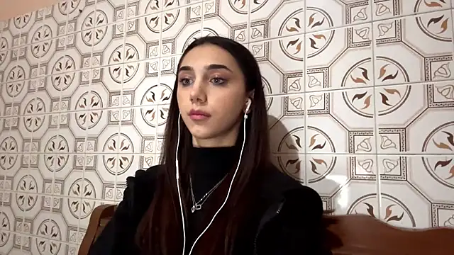 LinaMour online show from 11/06/25, 10:10