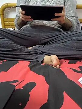 yazinyazin1 online show from 11/18/25, 07:40