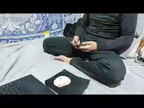 yazinyazin1 online show from 02/11/26, 05:34