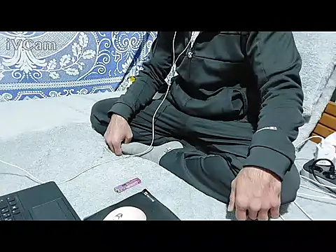 yazinyazin1 online show from 02/27/26, 09:15