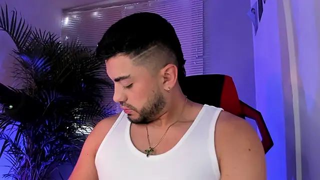 Alexander Diiaz online show from 09/17/25, 11:56