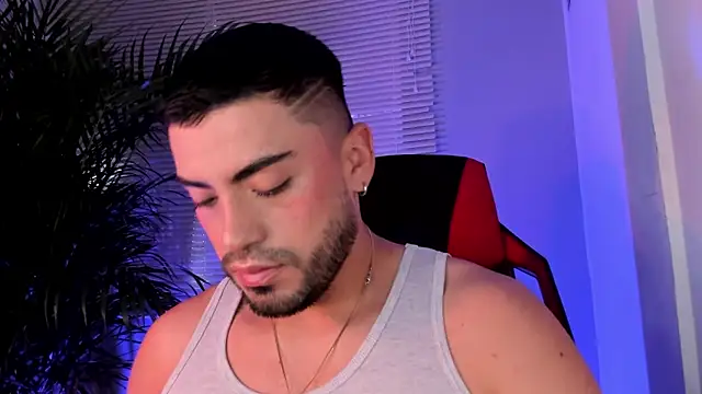 Alexander Diiaz online show from 10/08/25, 12:03