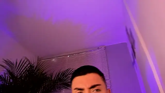 Alexander Diiaz online show from 10/09/25, 11:08