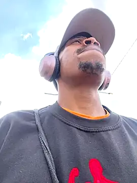 fitsexyman online show from 09/30/25, 10:53