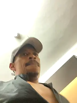 fitsexyman online show from 10/10/25, 01:32