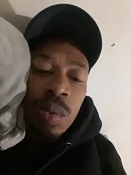 Snapshot of fitsexyman chatting on 12/05/25, 07:54 fitsexyman online show from 12/05/25, 07:54