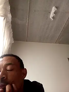 Snapshot of fitsexyman chatting on 01/18/26, 03:49 fitsexyman online show from 01/18/26, 03:49