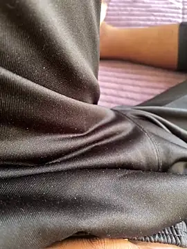 Snapshot of fitsexyman chatting on 03/11/26, 12:00 fitsexyman online show from 03/11/26, 12:00