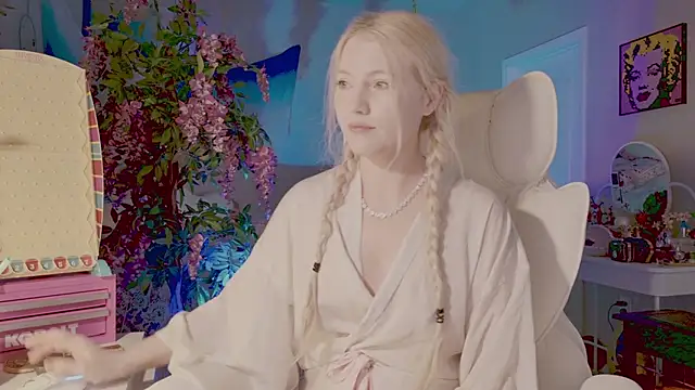 Talulaa online show from 04/19/26, 05:12