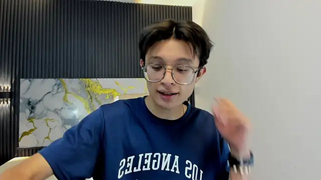 SantiagoRusso18 online show from 11/27/25, 04:25