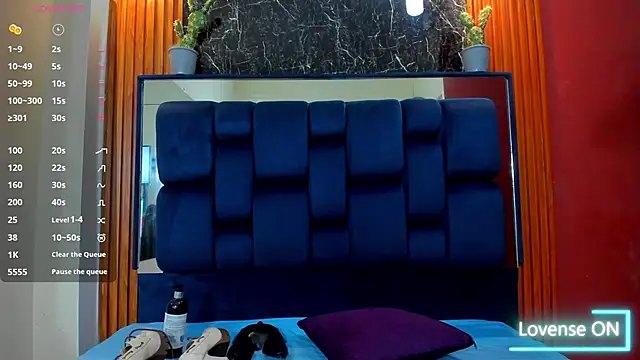 JisooLuv online show from 10/25/25, 02:56