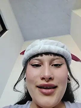 Eva Clark01 online show from 10/24/25, 01:18