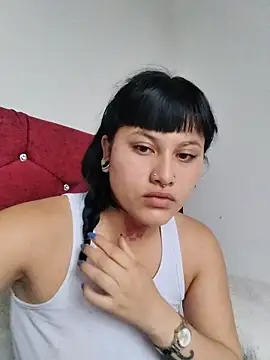 Eva Clark01 online show from 12/19/25, 11:17