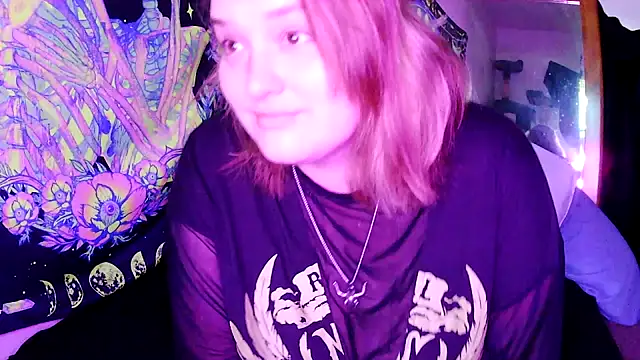 Snapshot of Princessblazed444 chatting on 05/15/26, 05:20 Princessblazed444 online show from 05/15/26, 05:20