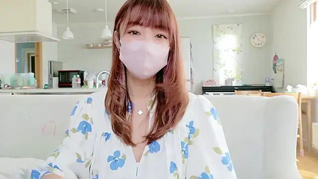 Snapshot of SUZU_1201 chatting on 05/06/26, 02:19 SUZU 1201 online show from 05/06/26, 02:19