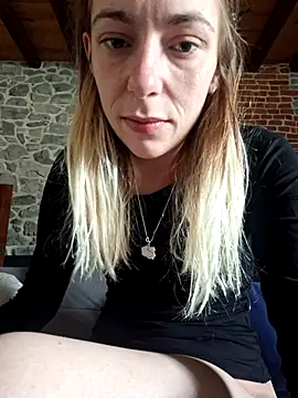 Snapshot of SexyAlya chatting on 10/04/25, 09:40 SexyAlya online show from 10/04/25, 09:40