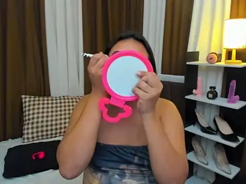 TsUncutKaren online show from 10/13/25, 05:18