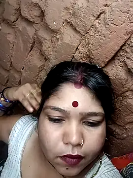 Priya tyagi online show from 09/13/25, 10:59