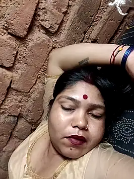 Priya tyagi online show from 09/17/25, 10:55