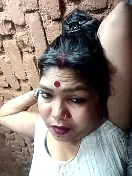 Priya tyagi online show from 09/18/25, 11:07