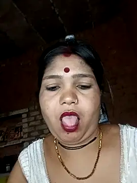 Priya tyagi online show from 09/21/25, 11:34
