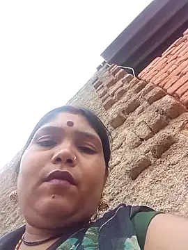 Priya tyagi online show from 10/08/25, 10:46