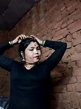 Priya tyagi online show from 10/15/25, 03:56
