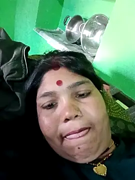 Priya tyagi online show from 10/19/25, 06:58