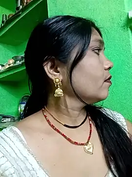 Priya tyagi online show from 10/20/25, 04:07