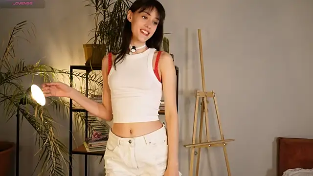 Snapshot of ttragedienne chatting on 09/15/25, 02:06 ttragedienne online show from 09/15/25, 02:06