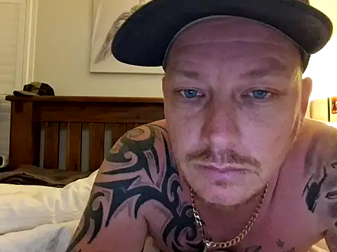 Snapshot of brokecountrylads chatting on 11/28/25, 11:24 brokecountrylads online show from 11/28/25, 11:24