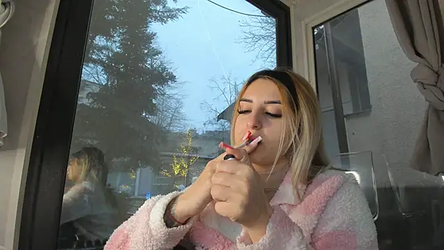 Ella Vee online show from 01/06/26, 06:06