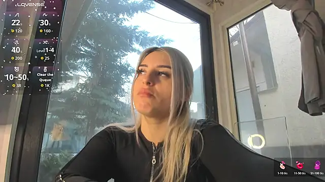 Ella Vee online show from 03/05/26, 05:36