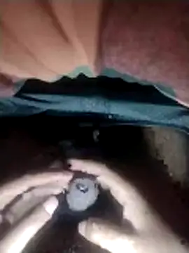 hotavikboy12345 online show from 12/04/25, 09:07