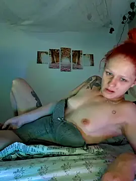Snapshot of Redhairbiitch chatting on 09/10/25, 10:54 Redhairbiitch online show from 09/10/25, 10:54