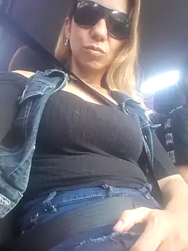 Snapshot of MilayMarkXXX chatting on 10/10/25, 09:14 MilayMarkXXX online show from 10/10/25, 09:14