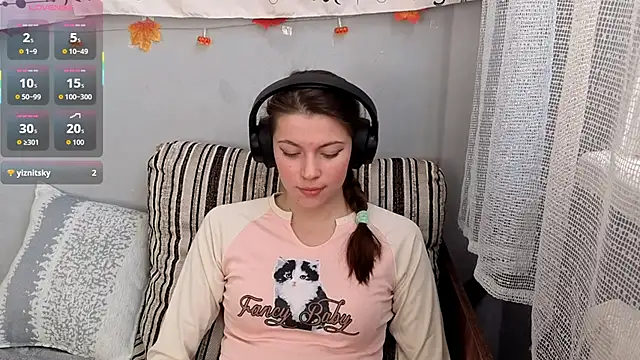 CutieAnny online show from 11/16/25, 06:41