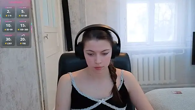 CutieAnny online show from 12/19/25, 04:41