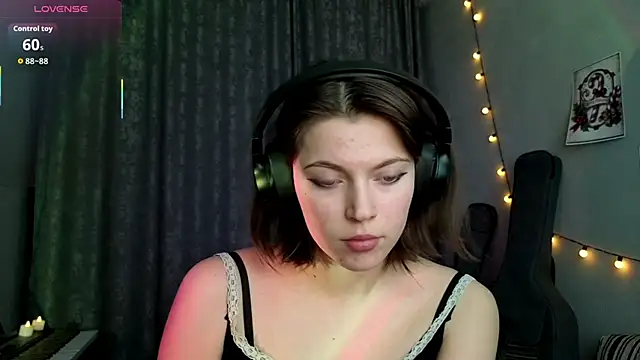 CutieAnny online show from 02/04/26, 08:31