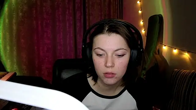 CutieAnny online show from 03/04/26, 08:15