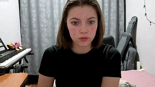 CutieAnny online show from 05/14/26, 08:26