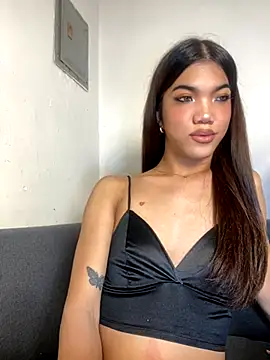 CassieSommereux online show from 10/10/25, 05:56