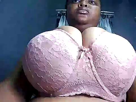 Snapshot of MegaBustyQueen chatting on 02/20/26, 07:58 MegaBustyQueen online show from 02/20/26, 07:58