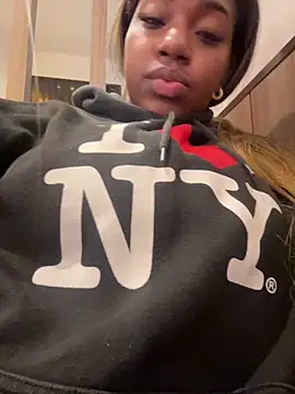 Snapshot of MiaPersie chatting on 03/13/26, 04:24 MiaPersie online show from 03/13/26, 04:24