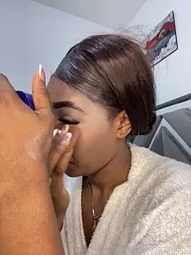 zaracollins01 online show from 02/16/26, 06:04