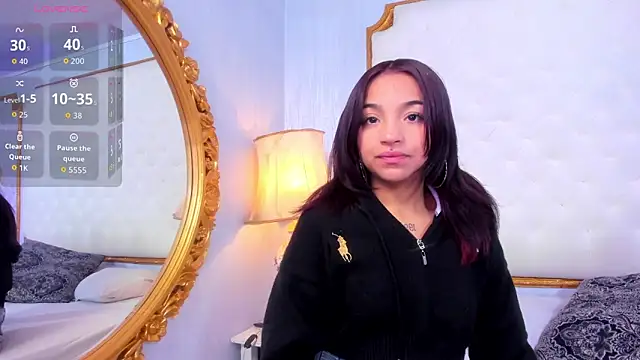 Manelyk evanss  online show from 11/12/25, 11:10