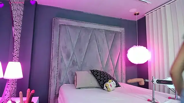 Manelyk evanss  online show from 02/14/26, 02:58